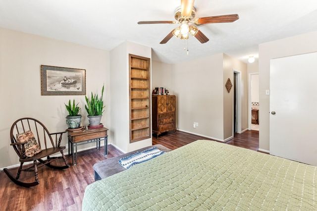 1850 Rollingwood Drive, Huntsville, TX 77340