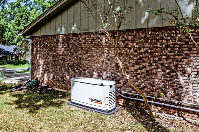 1850 Rollingwood Drive, Huntsville, TX 77340
