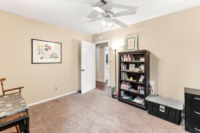 1850 Rollingwood Drive, Huntsville, TX 77340