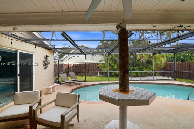 500 SW 167th Ter, Weston, FL 33326