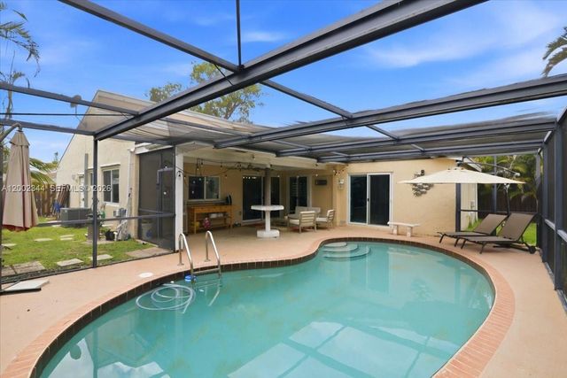 500 SW 167th Ter, Weston, FL 33326