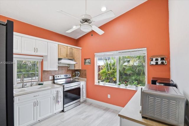 500 SW 167th Ter, Weston, FL 33326