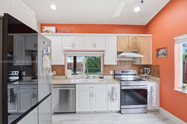 500 SW 167th Ter, Weston, FL 33326