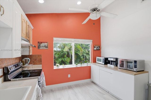 500 SW 167th Ter, Weston, FL 33326