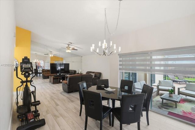 500 SW 167th Ter, Weston, FL 33326