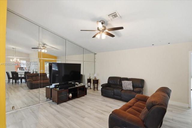 500 SW 167th Ter, Weston, FL 33326