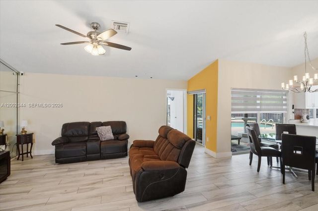 500 SW 167th Ter, Weston, FL 33326