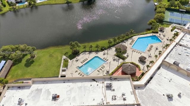 500 SW 167th Ter, Weston, FL 33326