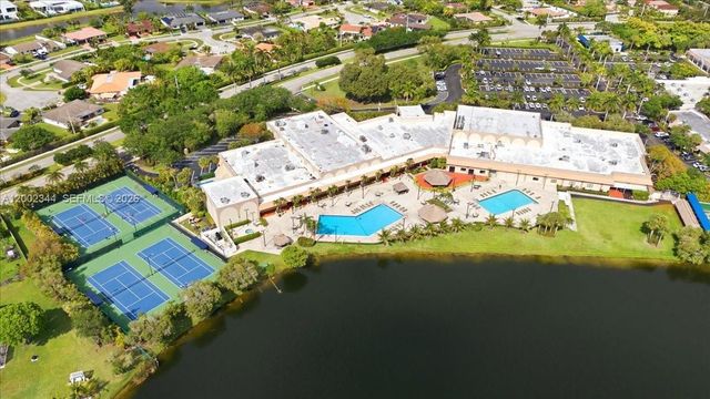 500 SW 167th Ter, Weston, FL 33326