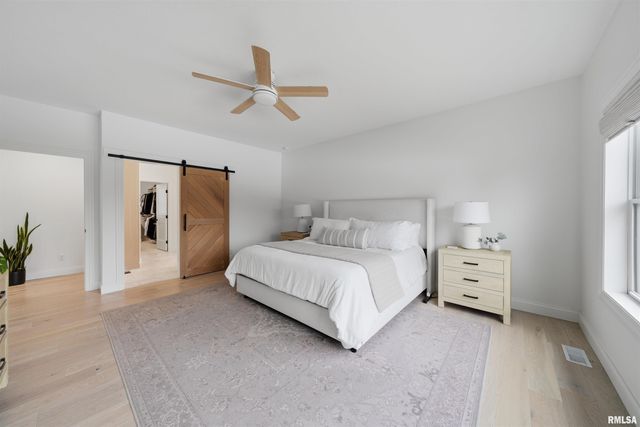 201 Royal Point Court, Pekin, IL 61554