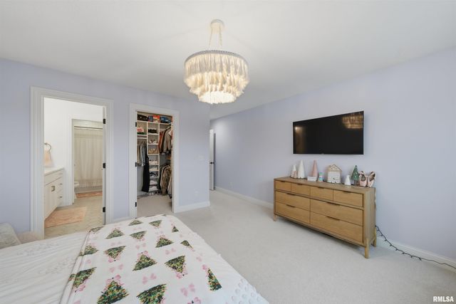 201 Royal Point Court, Pekin, IL 61554