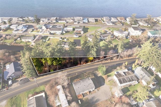 7417 Jackson Road, Blaine, WA 98230