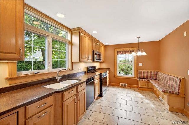 20 Arundel Road, Buffalo, NY 14216