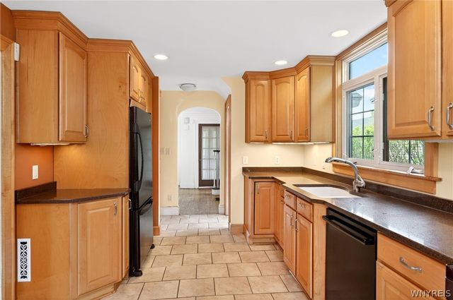 20 Arundel Road, Buffalo, NY 14216