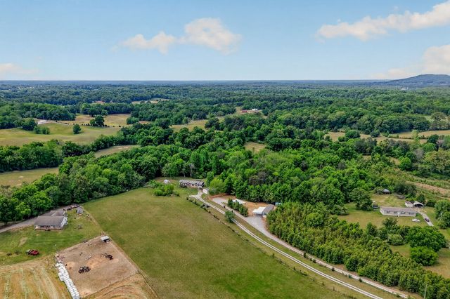 160 Apple Blossom ln, Rock Island, TN 38581