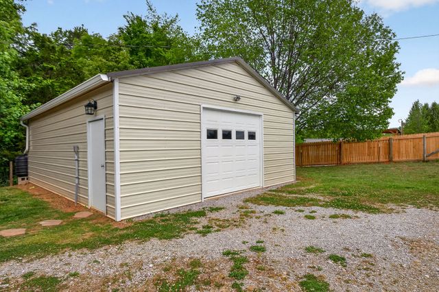 160 Apple Blossom ln, Rock Island, TN 38581