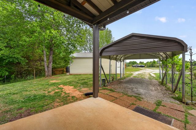 160 Apple Blossom ln, Rock Island, TN 38581