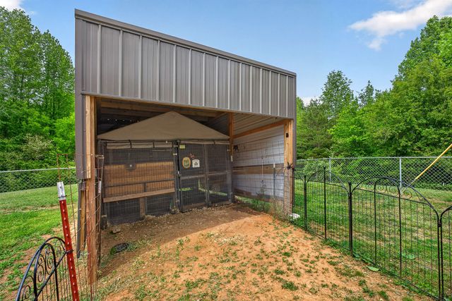 160 Apple Blossom ln, Rock Island, TN 38581