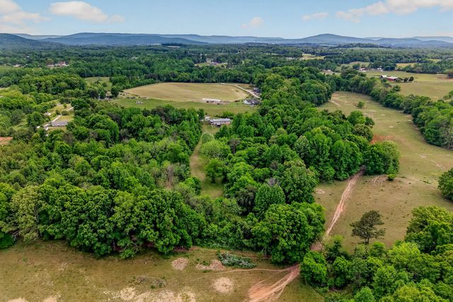 160 Apple Blossom ln, Rock Island, TN 38581