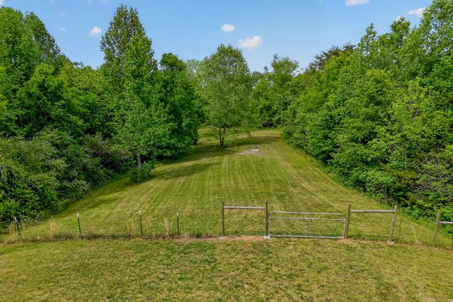 160 Apple Blossom ln, Rock Island, TN 38581