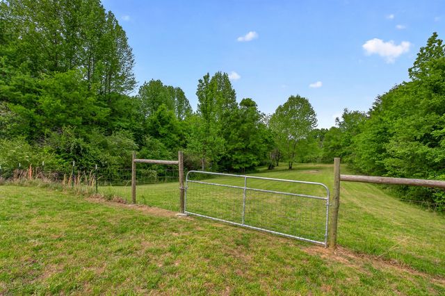160 Apple Blossom ln, Rock Island, TN 38581