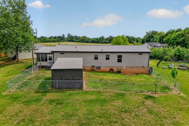 160 Apple Blossom ln, Rock Island, TN 38581
