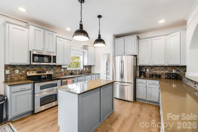 21 Old Pinner Place, Arden, NC 28704