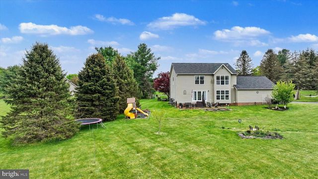 2092 TRIPLE GREEN CT, Hampstead, MD 21074
