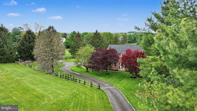 2092 TRIPLE GREEN CT, Hampstead, MD 21074