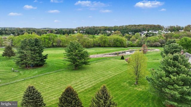 2092 TRIPLE GREEN CT, Hampstead, MD 21074