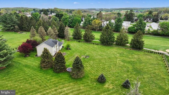 2092 TRIPLE GREEN CT, Hampstead, MD 21074