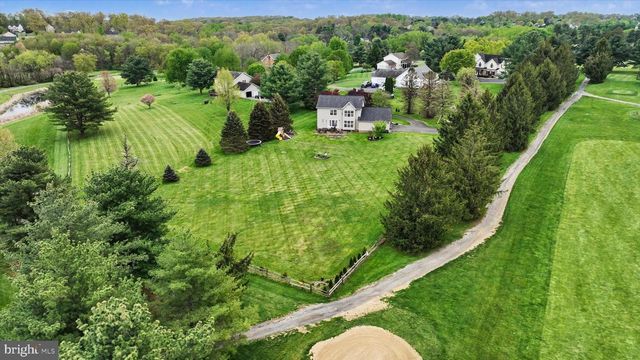 2092 TRIPLE GREEN CT, Hampstead, MD 21074