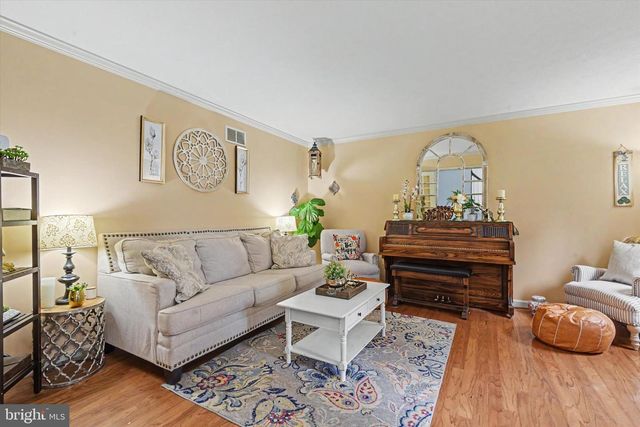 2092 TRIPLE GREEN CT, Hampstead, MD 21074