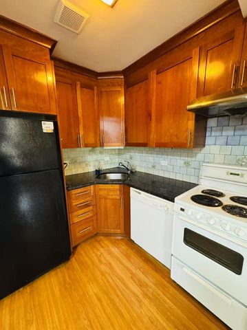 143-36 37th Avenue 2B, Flushing, NY 11354