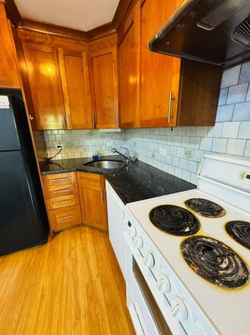 143-36 37th Avenue 2B, Flushing, NY 11354