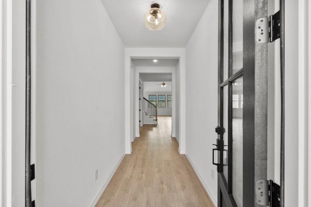 14810 Mission Avenue, Mont Belvieu, TX 77523