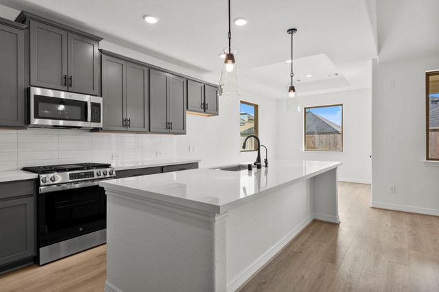 14810 Mission Avenue, Mont Belvieu, TX 77523