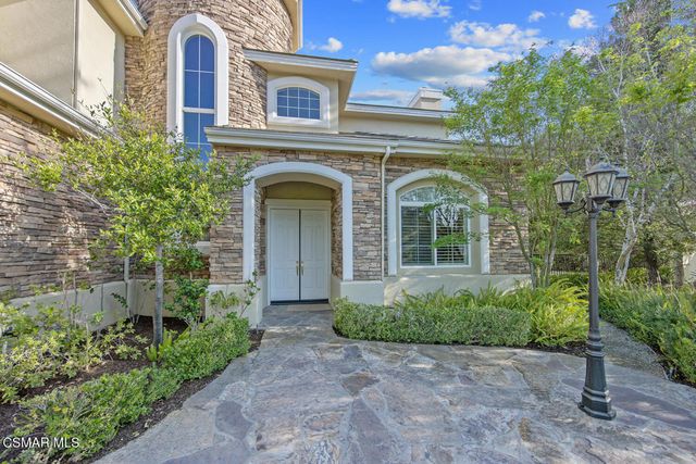 7012 Hogan Street, Moorpark, CA 93021