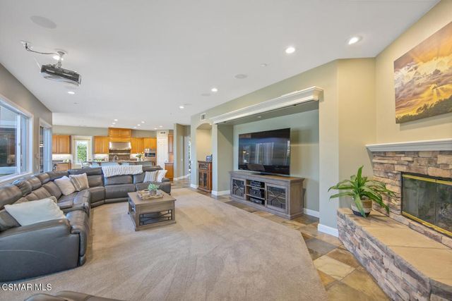 7012 Hogan Street, Moorpark, CA 93021