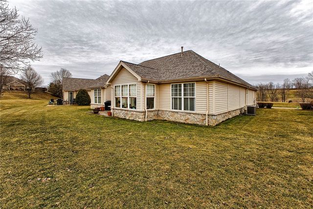 6015 Triple Crown Cir, Hempfield Twp, PA 15601