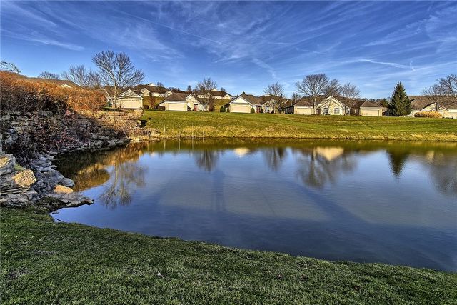 6015 Triple Crown Cir, Hempfield Twp, PA 15601