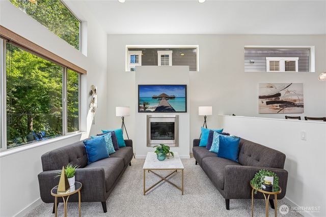 1018 NE 103rd Street, Seattle, WA 98125