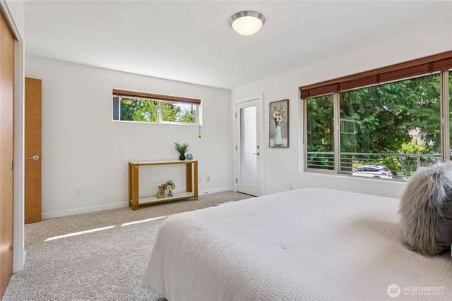1018 NE 103rd Street, Seattle, WA 98125