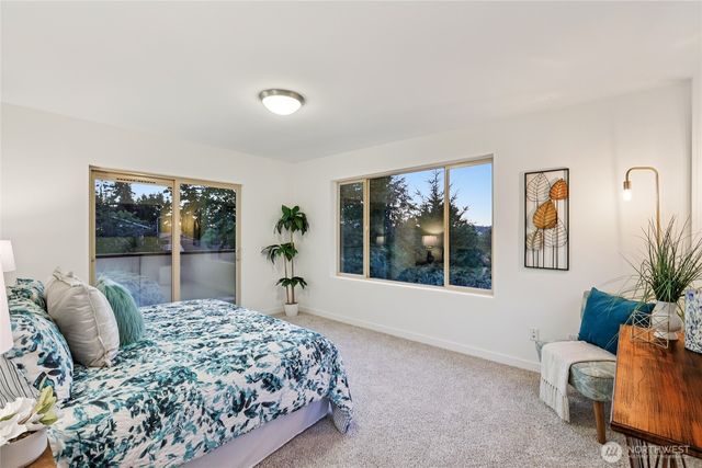 1018 NE 103rd Street, Seattle, WA 98125