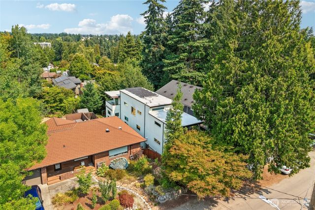 1018 NE 103rd Street, Seattle, WA 98125