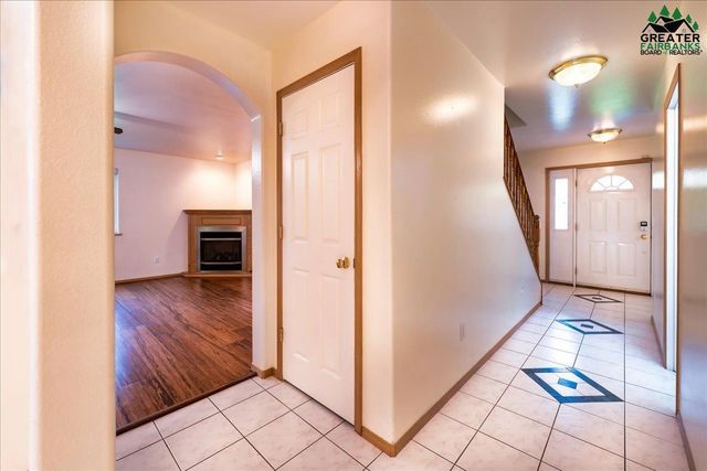 1211 VASI WAY, North Pole, AK 99705