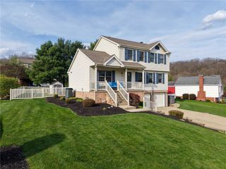 33 Ross Hollow Rd, Plum Boro, PA 15239