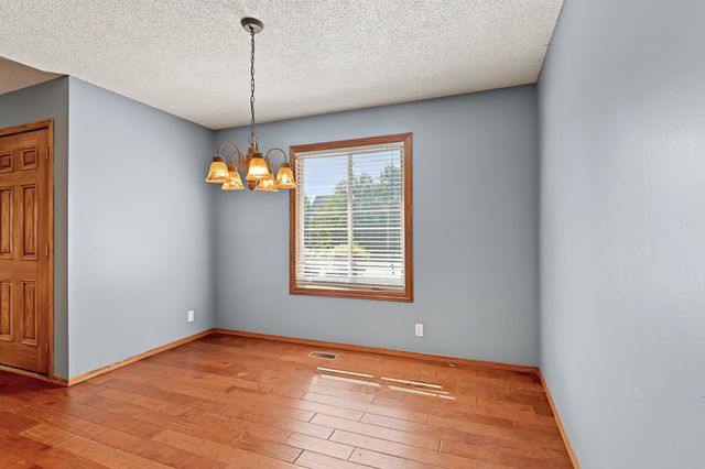 10018 W Greenspoint St, Wichita, KS 67205