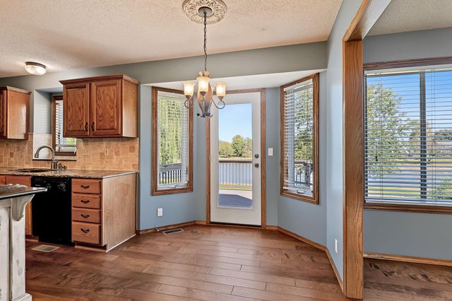 10018 W Greenspoint St, Wichita, KS 67205