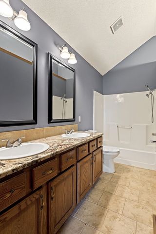 10018 W Greenspoint St, Wichita, KS 67205